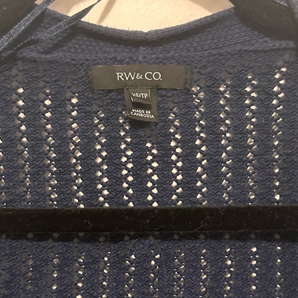 Long-Sleeve Cropped Open Cardigan With Fancy Stitches - Picture 7 of 8